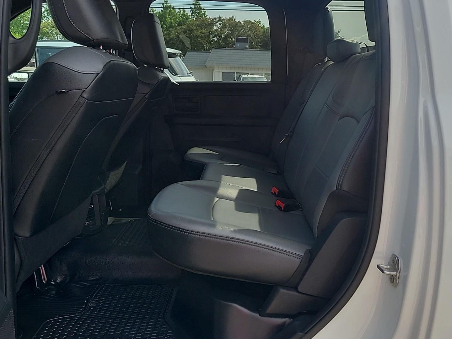2024 RAM 3500 Tradesman Crew Cab 4x4 8' Box