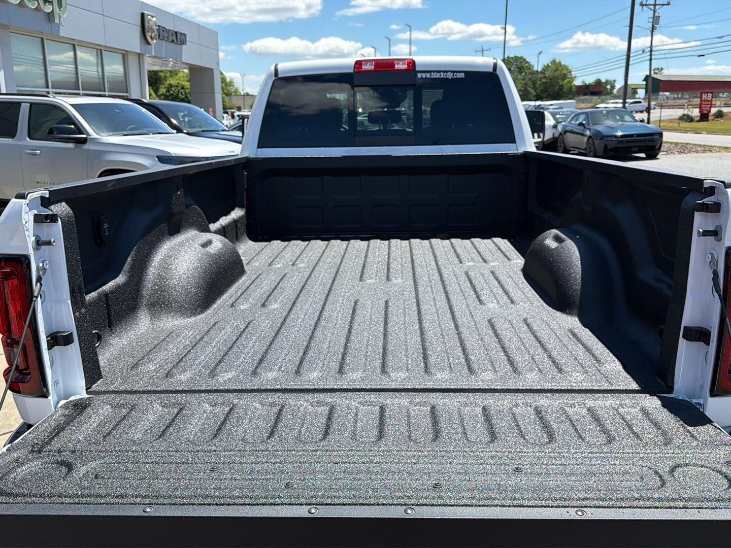 2026 RAM 3500 RAM 3500 TRADESMAN CREW CAB 4X4 8' BOX