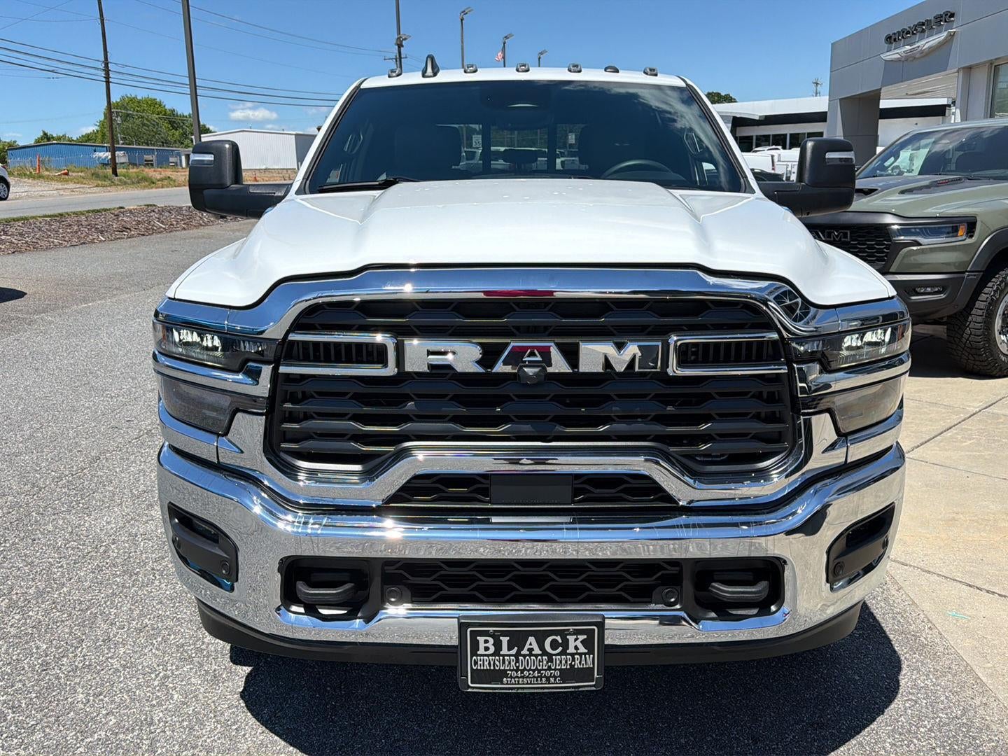 2026 RAM 3500 RAM 3500 TRADESMAN CREW CAB 4X4 8' BOX