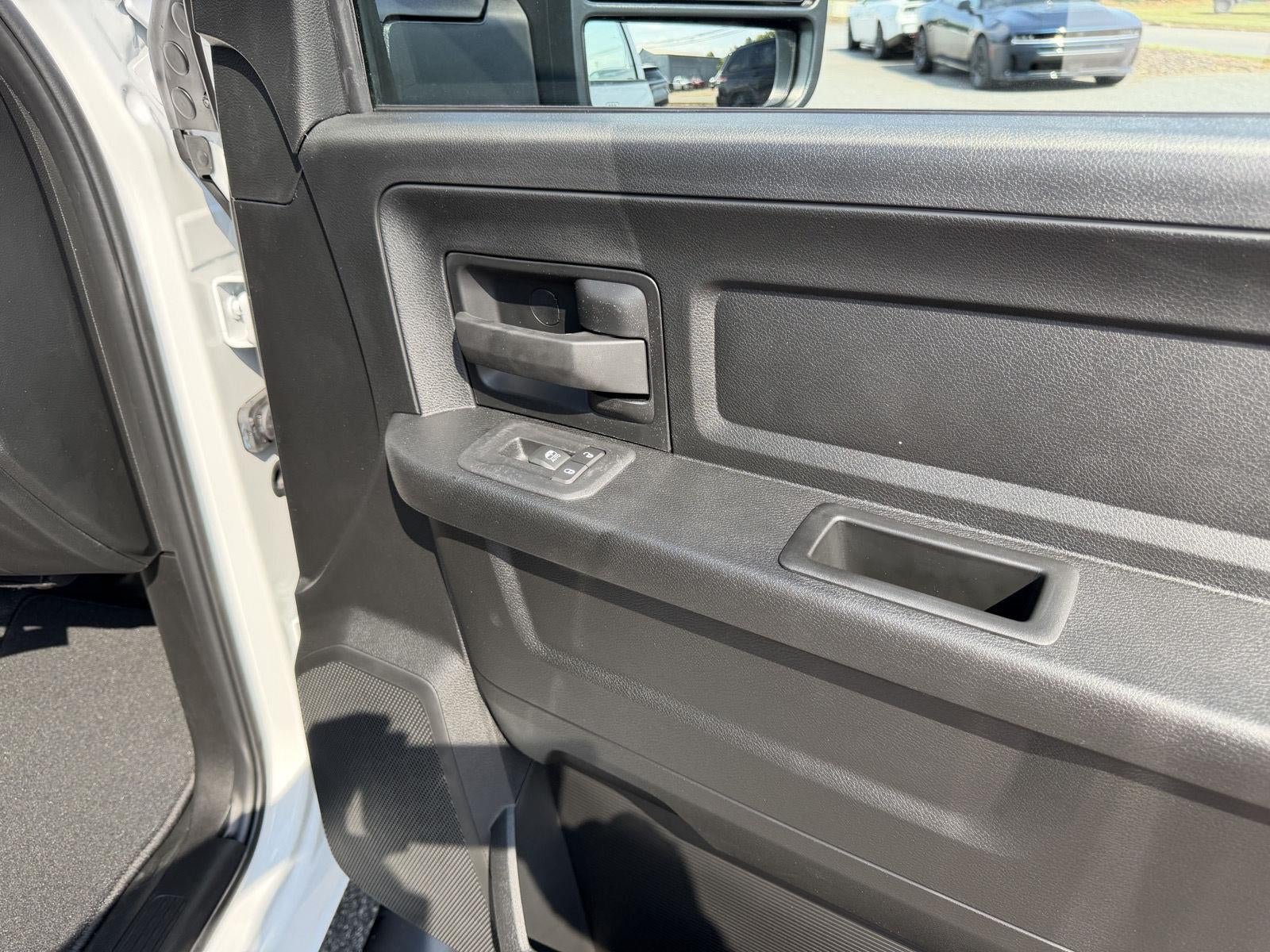 2026 RAM 3500 RAM 3500 TRADESMAN CREW CAB 4X4 8' BOX