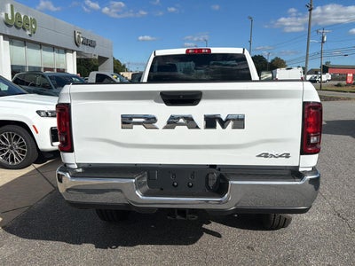 2027 RAM 2500 RAM 2500 TRADESMAN REGULAR CAB 4X4 8' BOX