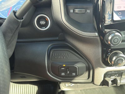 2027 RAM 2500 RAM 2500 TRADESMAN REGULAR CAB 4X4 8' BOX