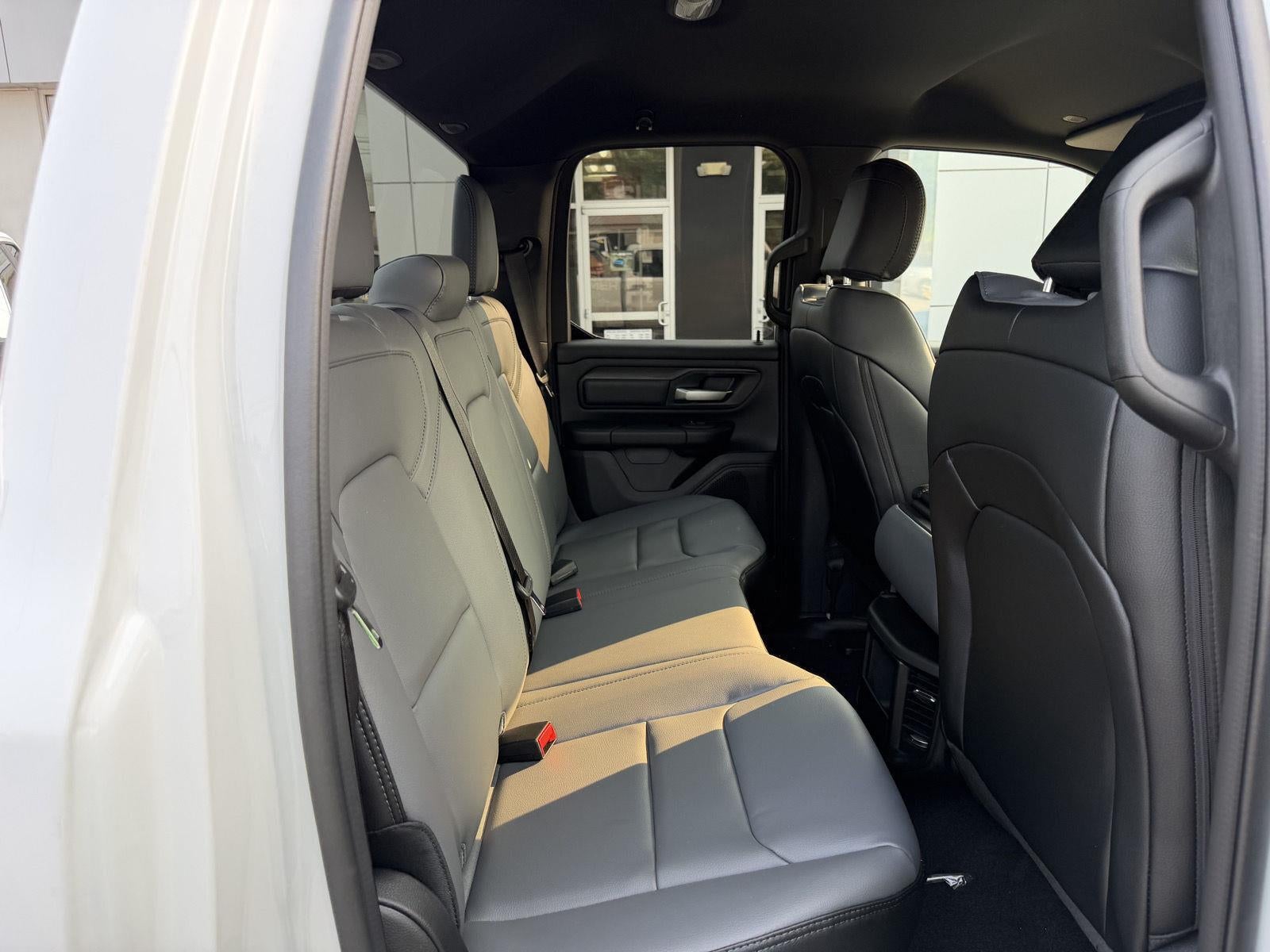 2026 RAM 1500 RAM 1500 TRADESMAN CREW CAB 4X2 5'7' BOX