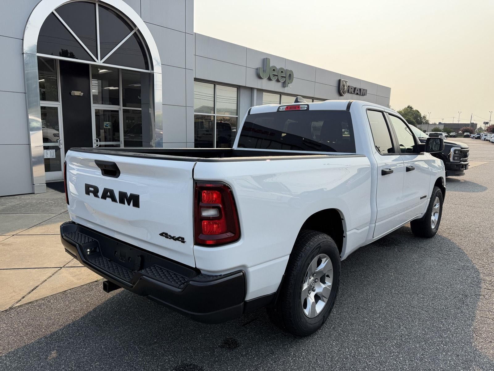 2026 RAM 1500 RAM 1500 TRADESMAN CREW CAB 4X2 5'7' BOX