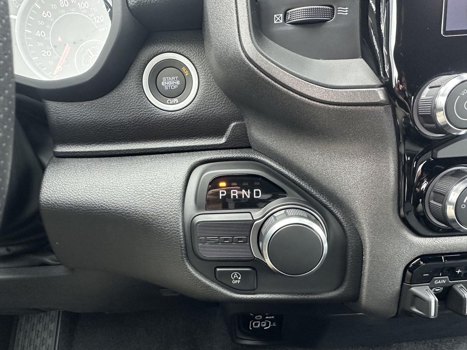 2026 RAM 1500 RAM 1500 TRADESMAN CREW CAB 4X2 5'7' BOX