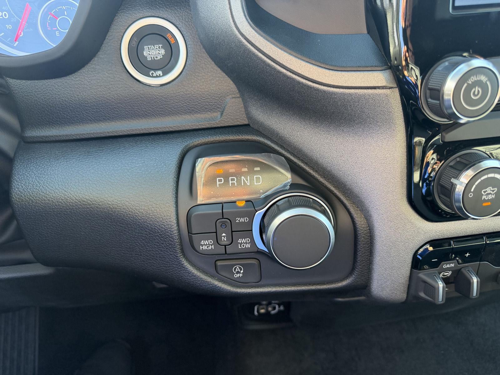 2027 RAM 1500 TRADESMAN Base