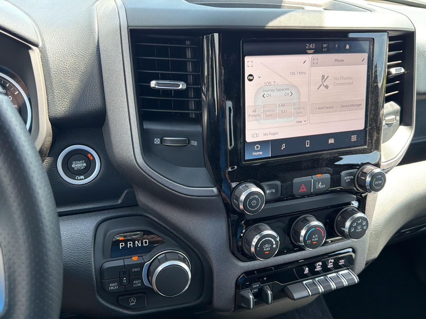 2026 RAM 1500 RAM 1500 TRADESMAN CREW CAB 4X4 5'7' BOX