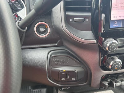 2027 RAM 2500 RAM 2500 TRADESMAN CREW CAB 4X4 6'4' BOX