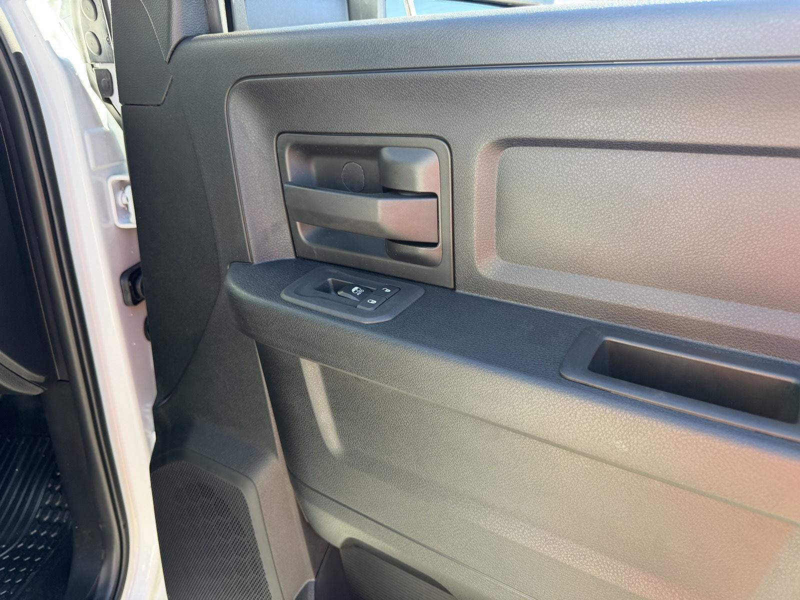 2026 RAM 2500 RAM 2500 TRADESMAN CREW CAB 4X4 6'4' BOX