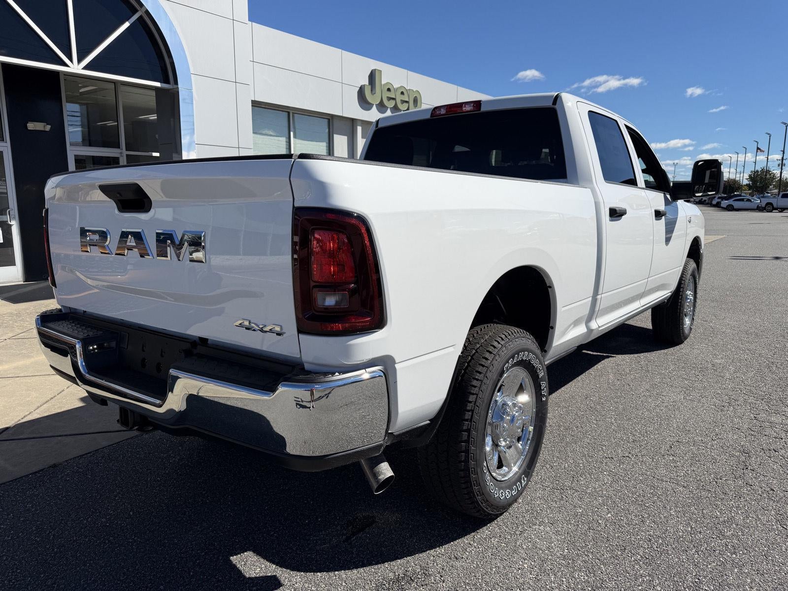 2026 RAM 2500 RAM 2500 TRADESMAN CREW CAB 4X4 6'4' BOX