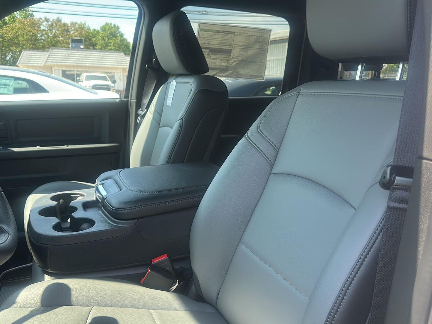 2026 RAM 2500 RAM 2500 TRADESMAN CREW CAB 4X4 6'4' BOX