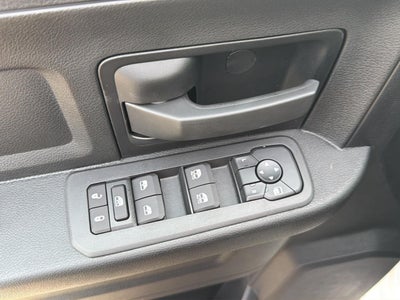 2027 RAM 2500 RAM 2500 TRADESMAN CREW CAB 4X4 6'4' BOX
