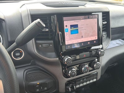 2027 RAM 2500 RAM 2500 TRADESMAN CREW CAB 4X4 6'4' BOX