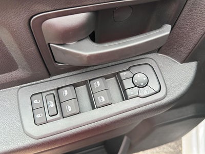 2027 RAM 2500 RAM 2500 TRADESMAN CREW CAB 4X4 6'4' BOX