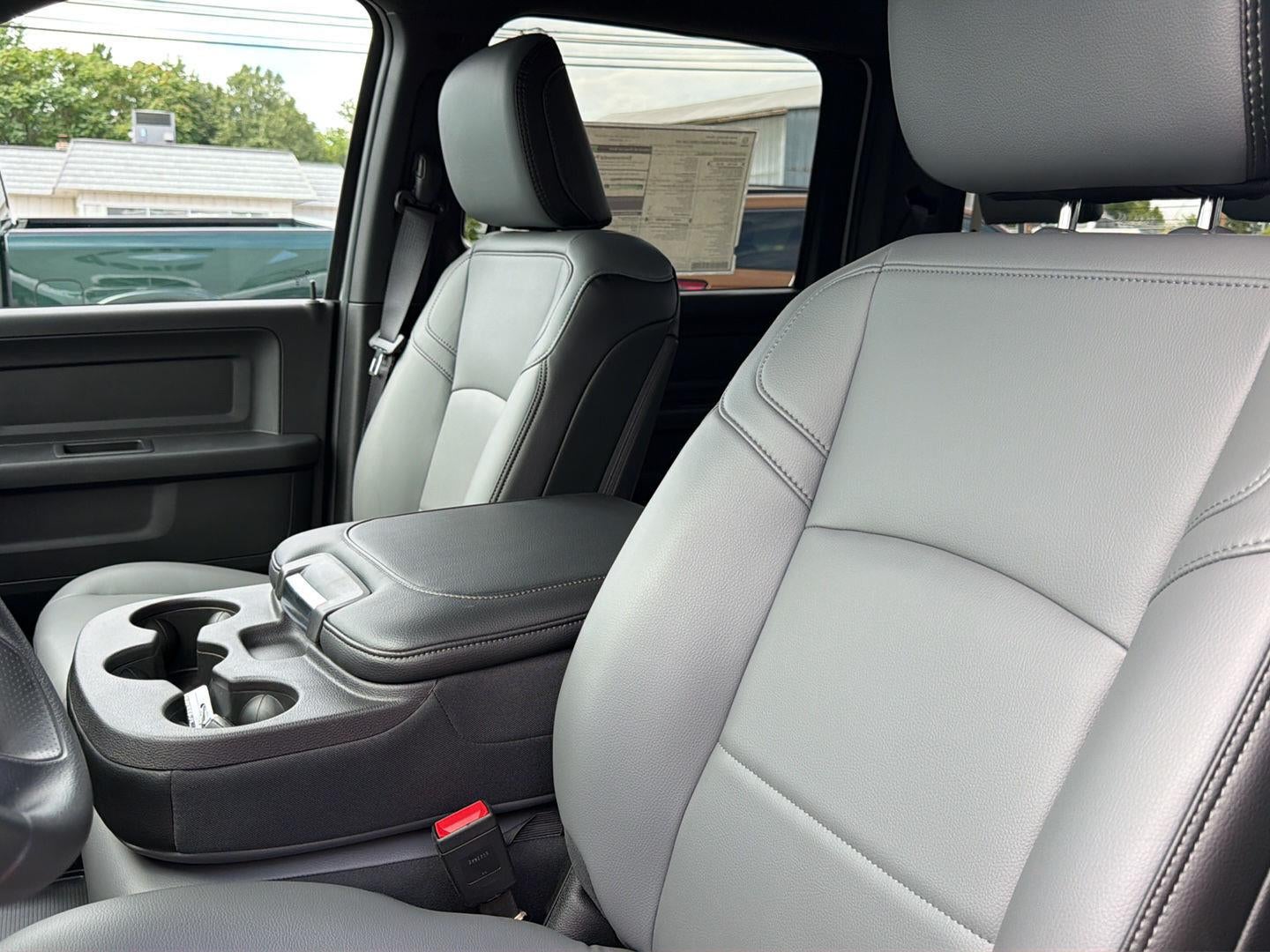 2026 RAM 2500 RAM 2500 TRADESMAN CREW CAB 4X4 6'4' BOX