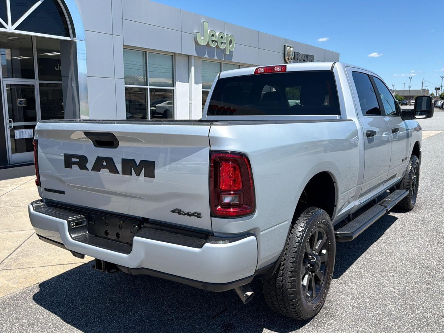 2026 RAM 2500 Big Horn Crew Cab 4x4 6'4' Box