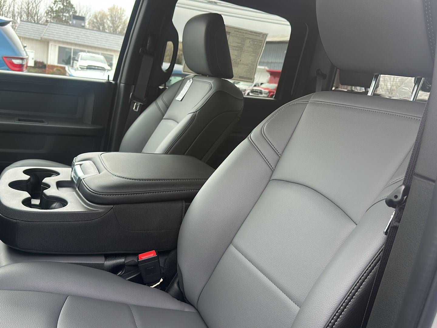 2026 RAM 2500 RAM 2500 TRADESMAN CREW CAB 4X4 8' BOX