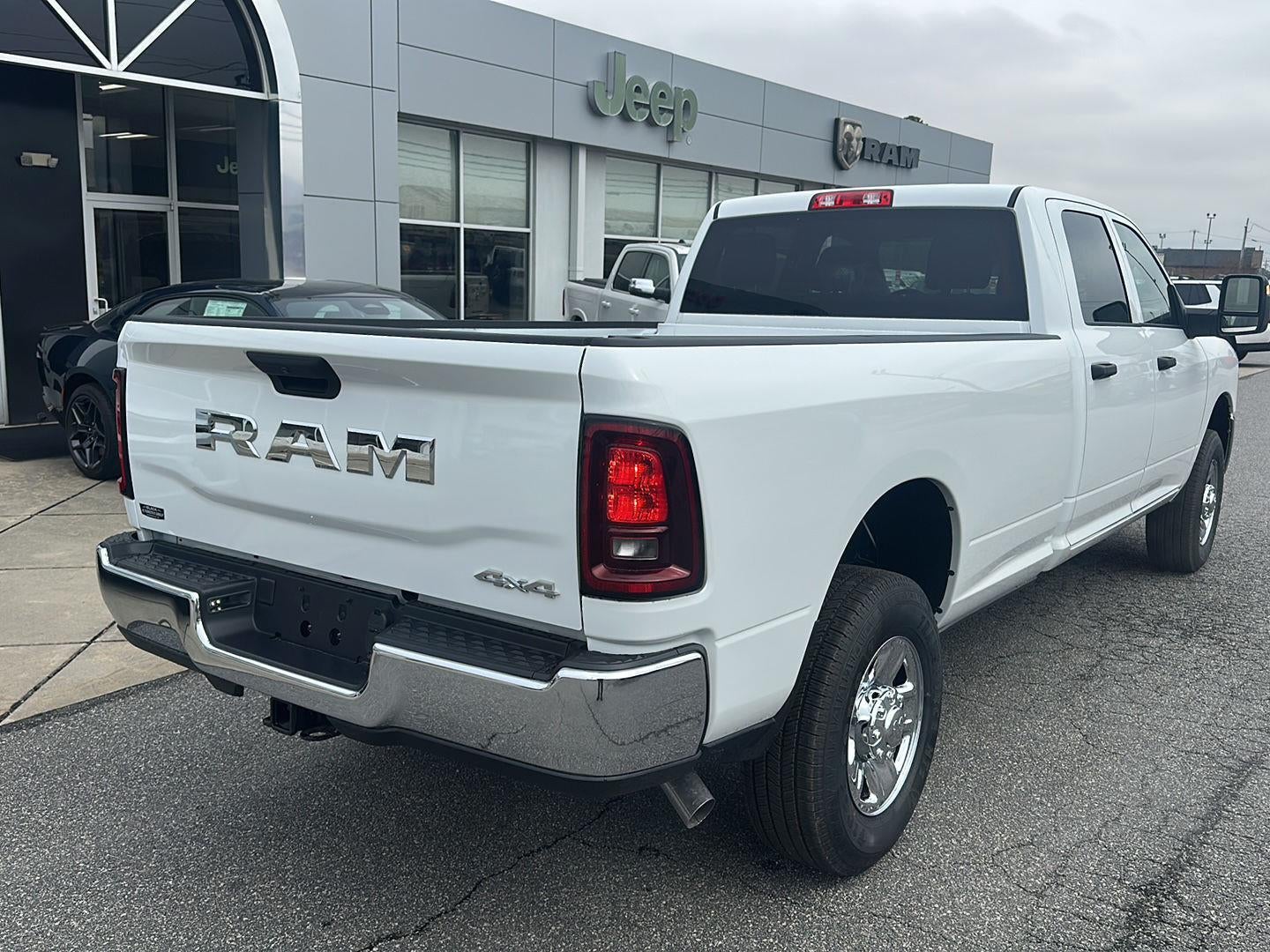 2026 RAM 2500 RAM 2500 TRADESMAN CREW CAB 4X4 8' BOX
