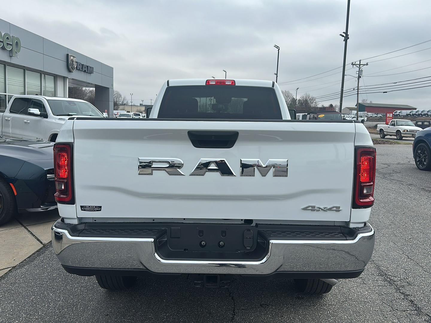 2026 RAM 2500 RAM 2500 TRADESMAN CREW CAB 4X4 8' BOX