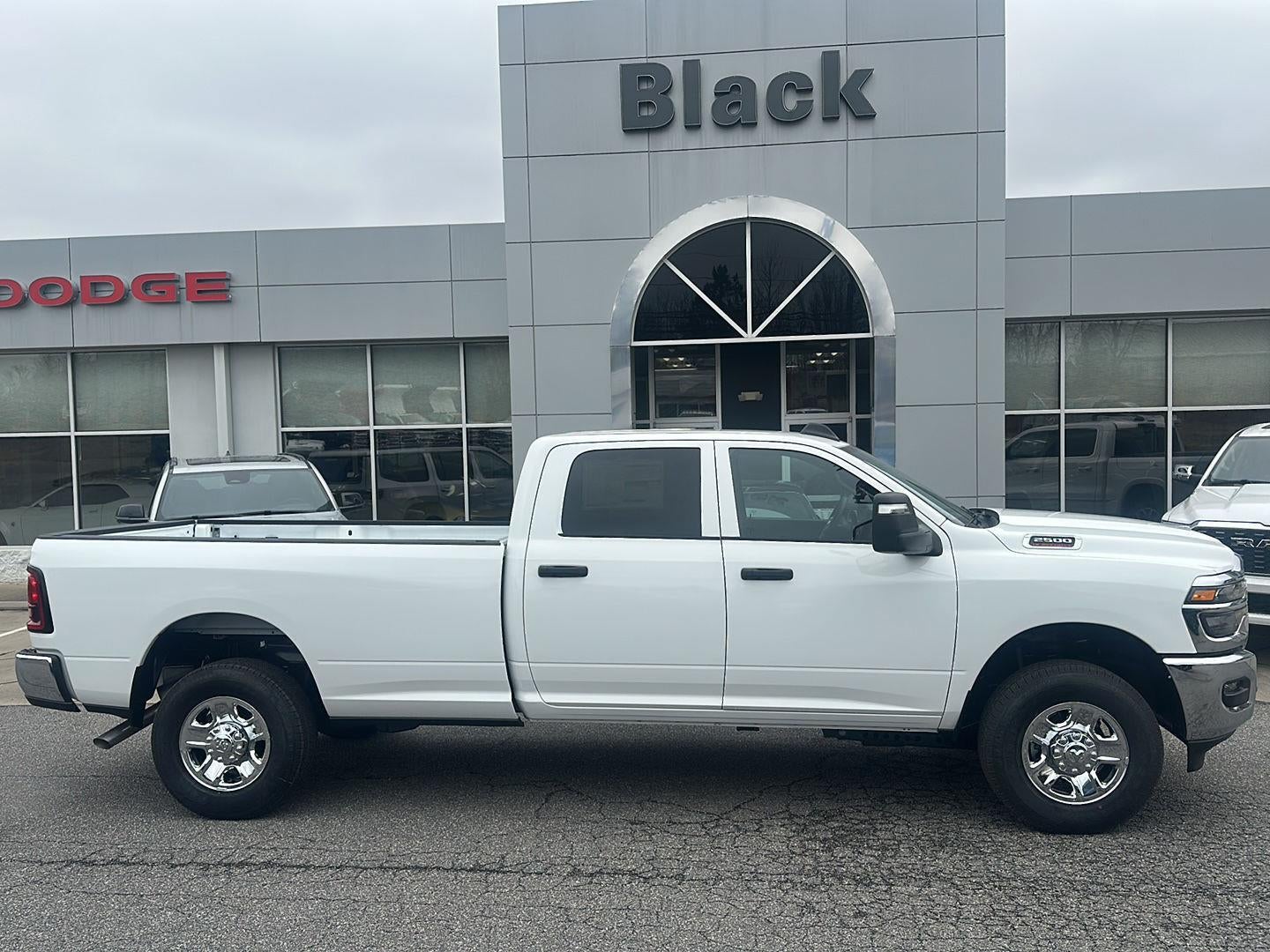 2026 RAM 2500 RAM 2500 TRADESMAN CREW CAB 4X4 8' BOX
