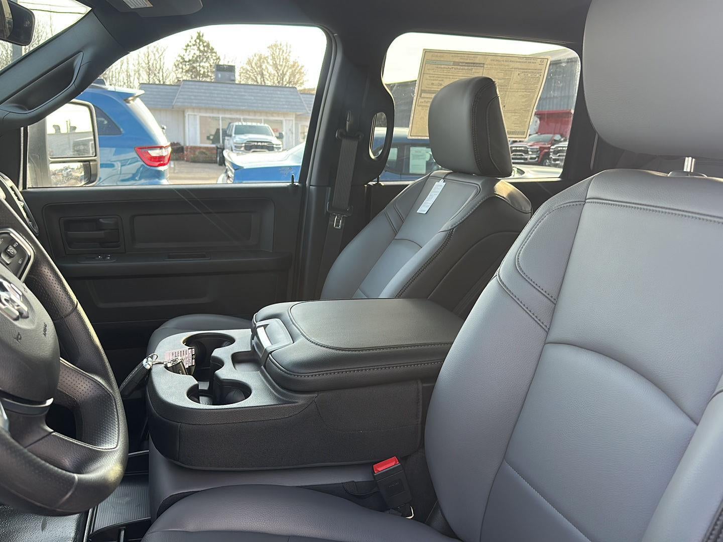 2026 RAM 2500 RAM 2500 TRADESMAN CREW CAB 4X4 8' BOX