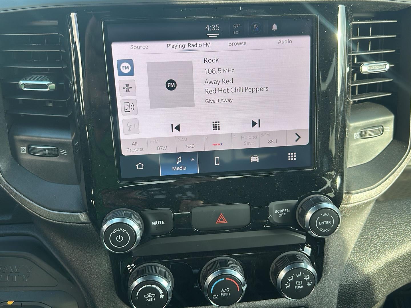 2026 RAM 2500 RAM 2500 TRADESMAN CREW CAB 4X4 8' BOX