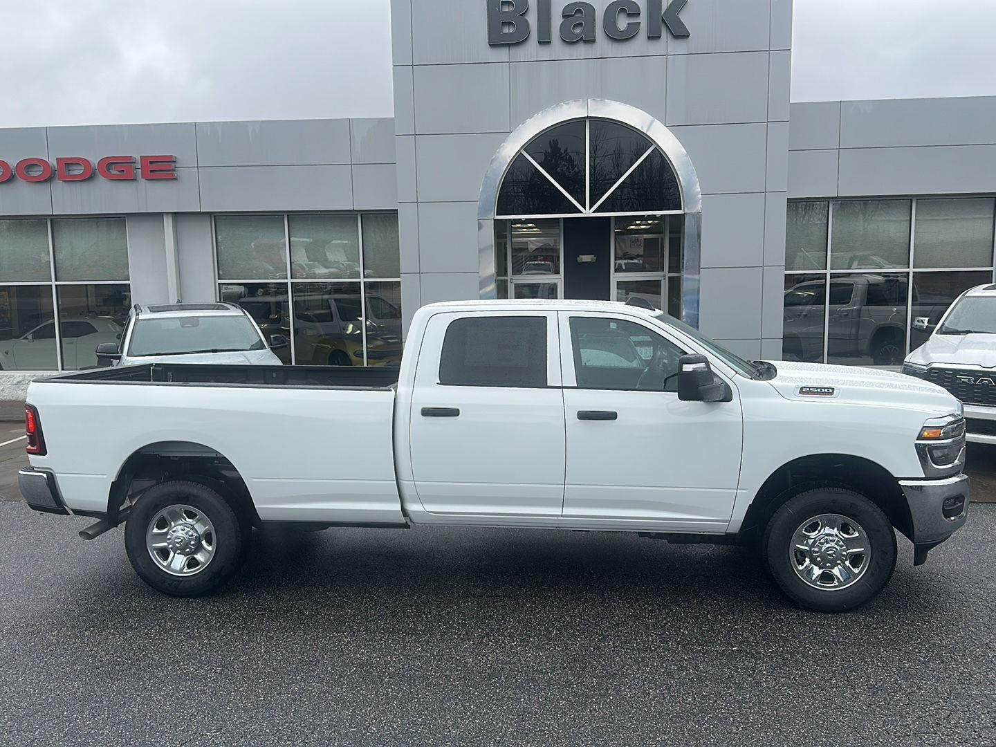 2026 RAM 2500 RAM 2500 TRADESMAN CREW CAB 4X4 8' BOX
