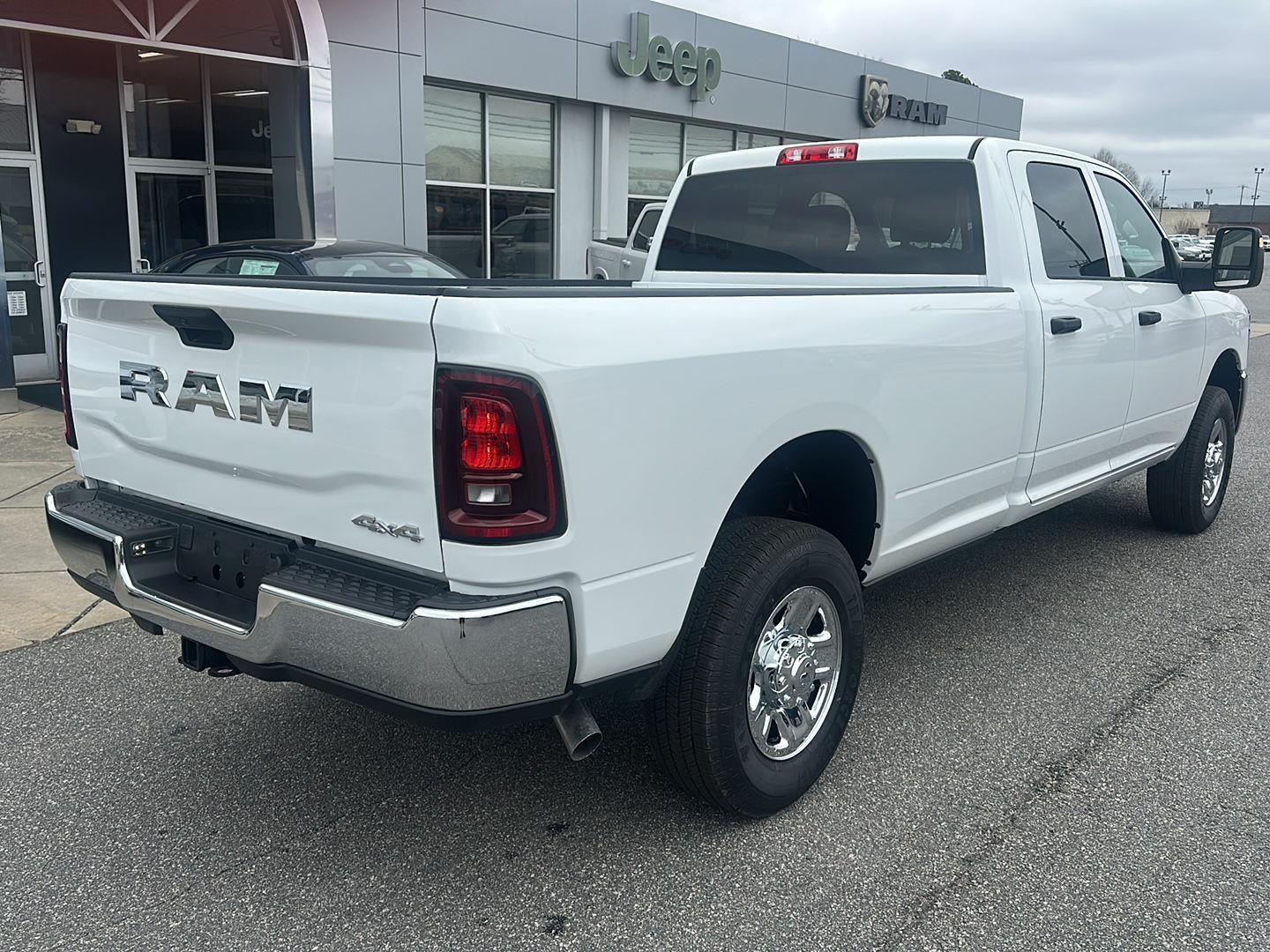 2026 RAM 2500 RAM 2500 TRADESMAN CREW CAB 4X4 8' BOX