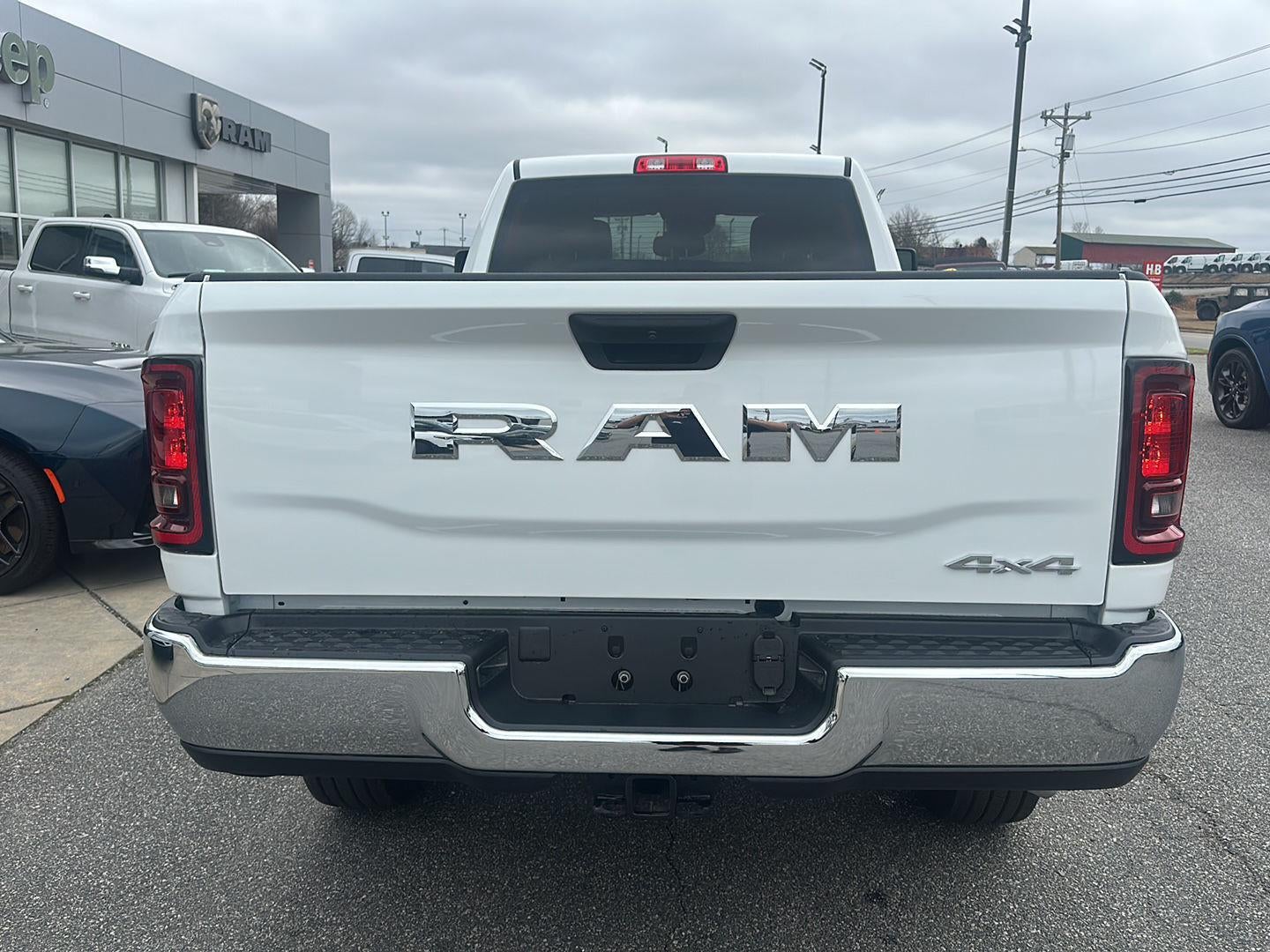 2026 RAM 2500 RAM 2500 TRADESMAN CREW CAB 4X4 8' BOX