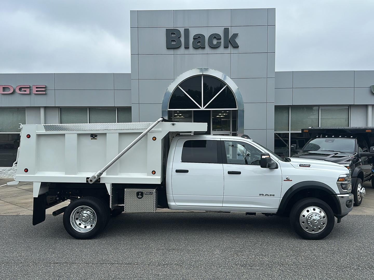 2025 RAM 5500 Chassis