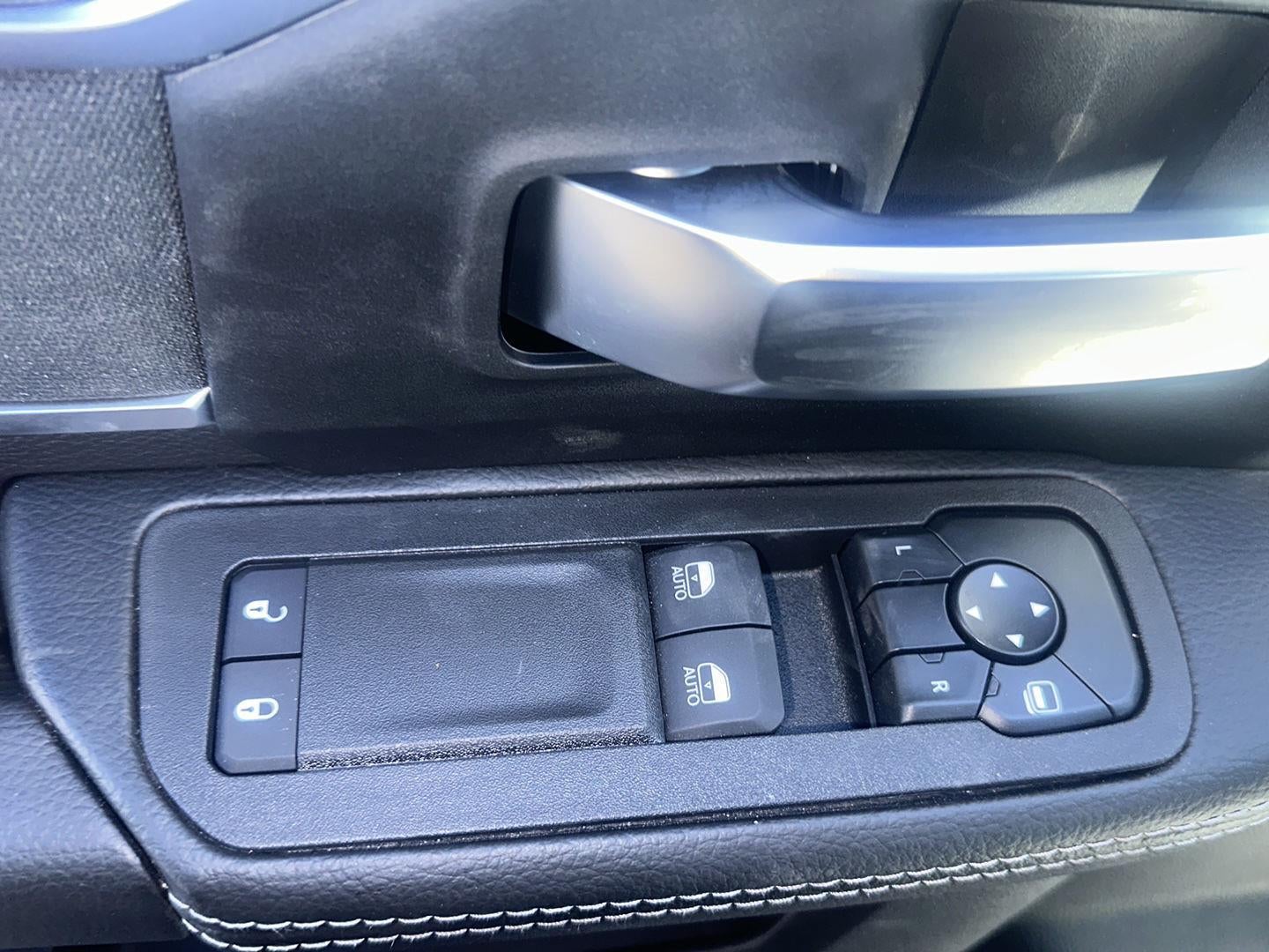 2026 RAM 5500 RAM 5500 BIG HORN CHASSIS REGULAR CAB 4X4 60' CA