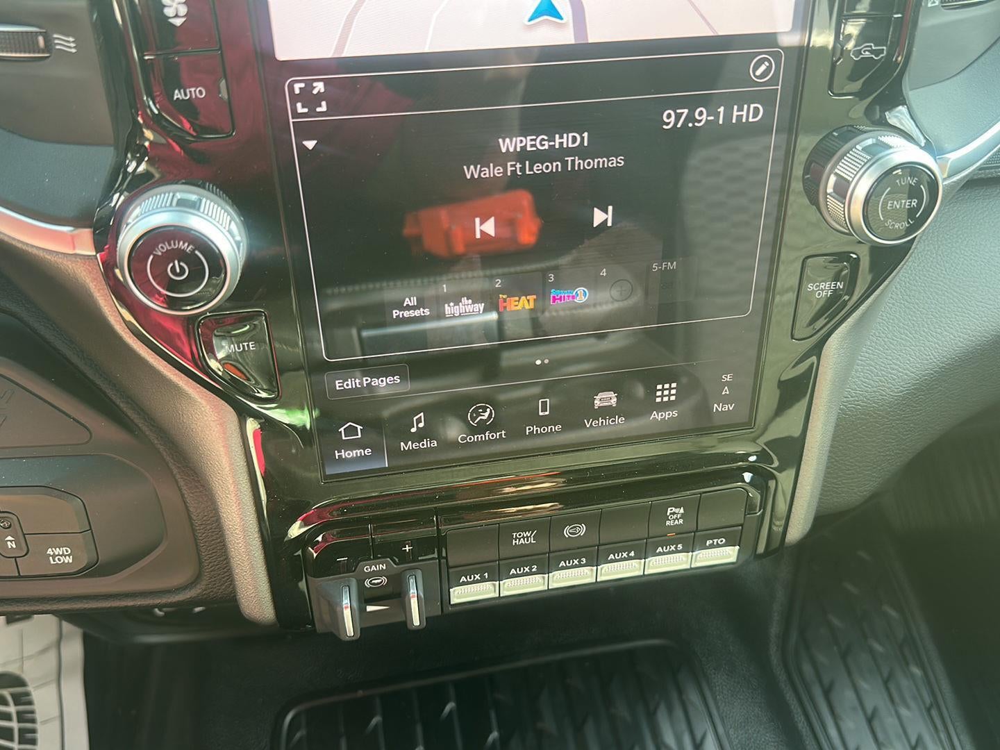 2025 RAM 5500 RAM 5500 BIG HORN CHASSIS REGULAR CAB 4X4 60' CA