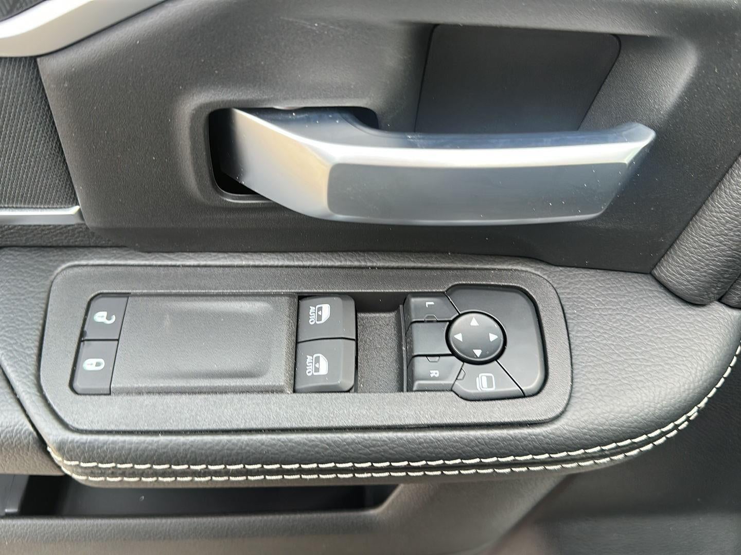 2026 RAM 5500 RAM 5500 BIG HORN CHASSIS REGULAR CAB 4X4 60' CA