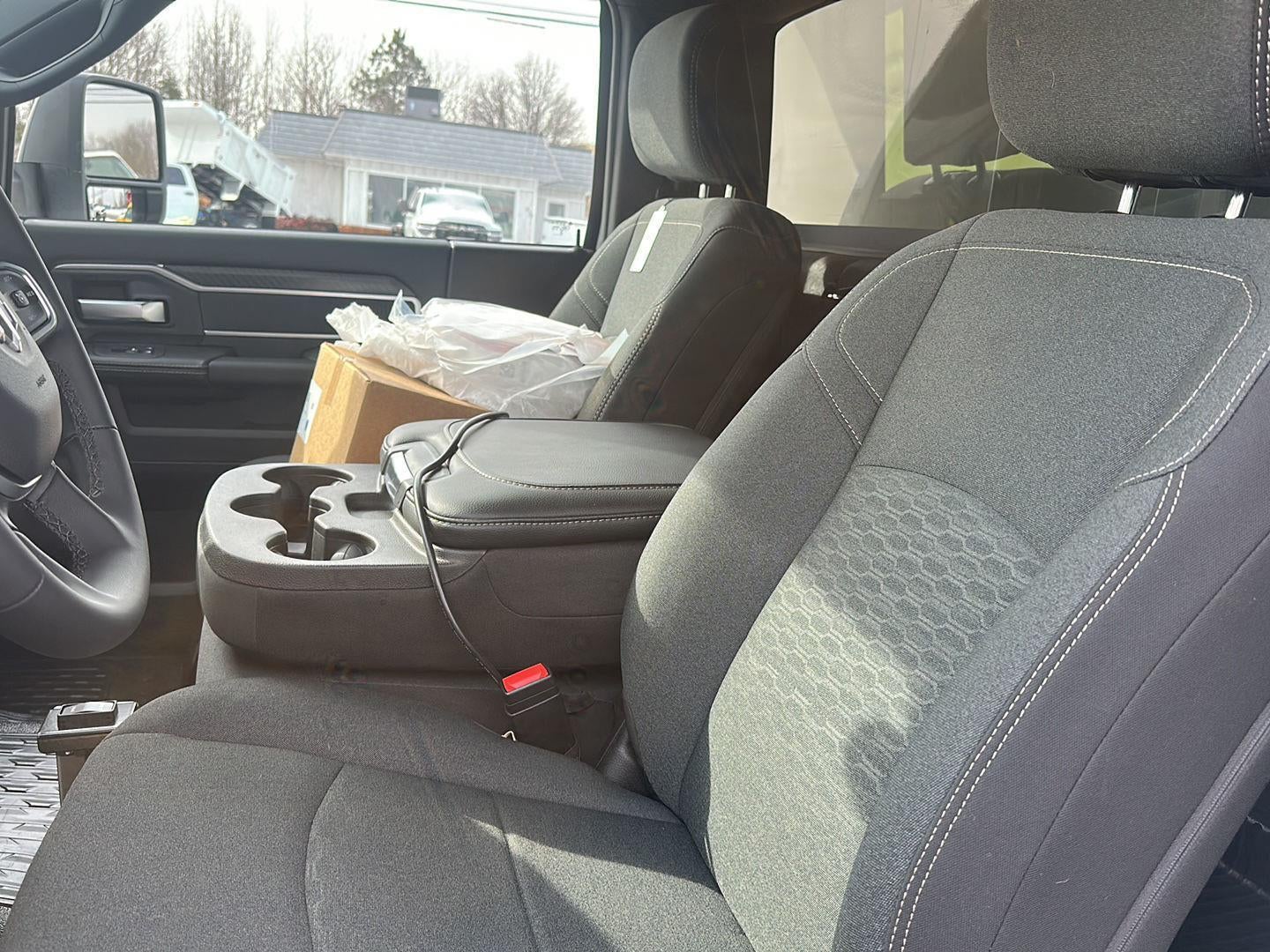 2026 RAM 5500 RAM 5500 BIG HORN CHASSIS REGULAR CAB 4X4 60' CA