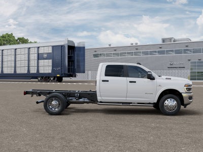 2027 RAM 5500 RAM 5500 BIG HORN CHASSIS CREW CAB 4X4 60' CA
