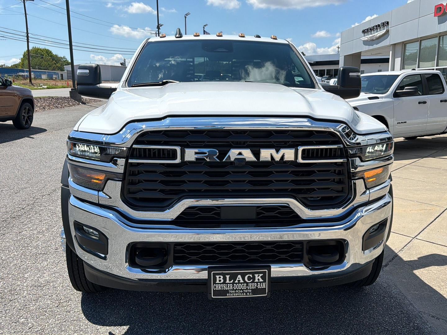 2026 RAM 5500 RAM 5500 TRADESMAN CHASSIS CREW CAB 4X4 84' CA