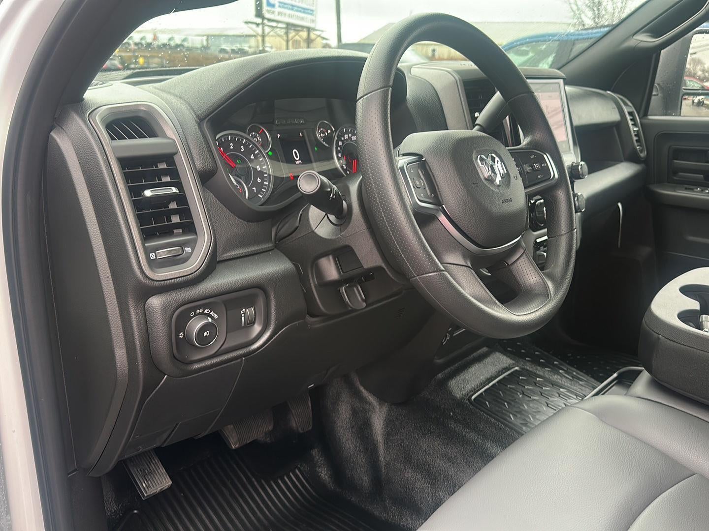 2026 RAM 3500 RAM 3500 TRADESMAN CREW CAB CHASSIS 4X4 60' CA