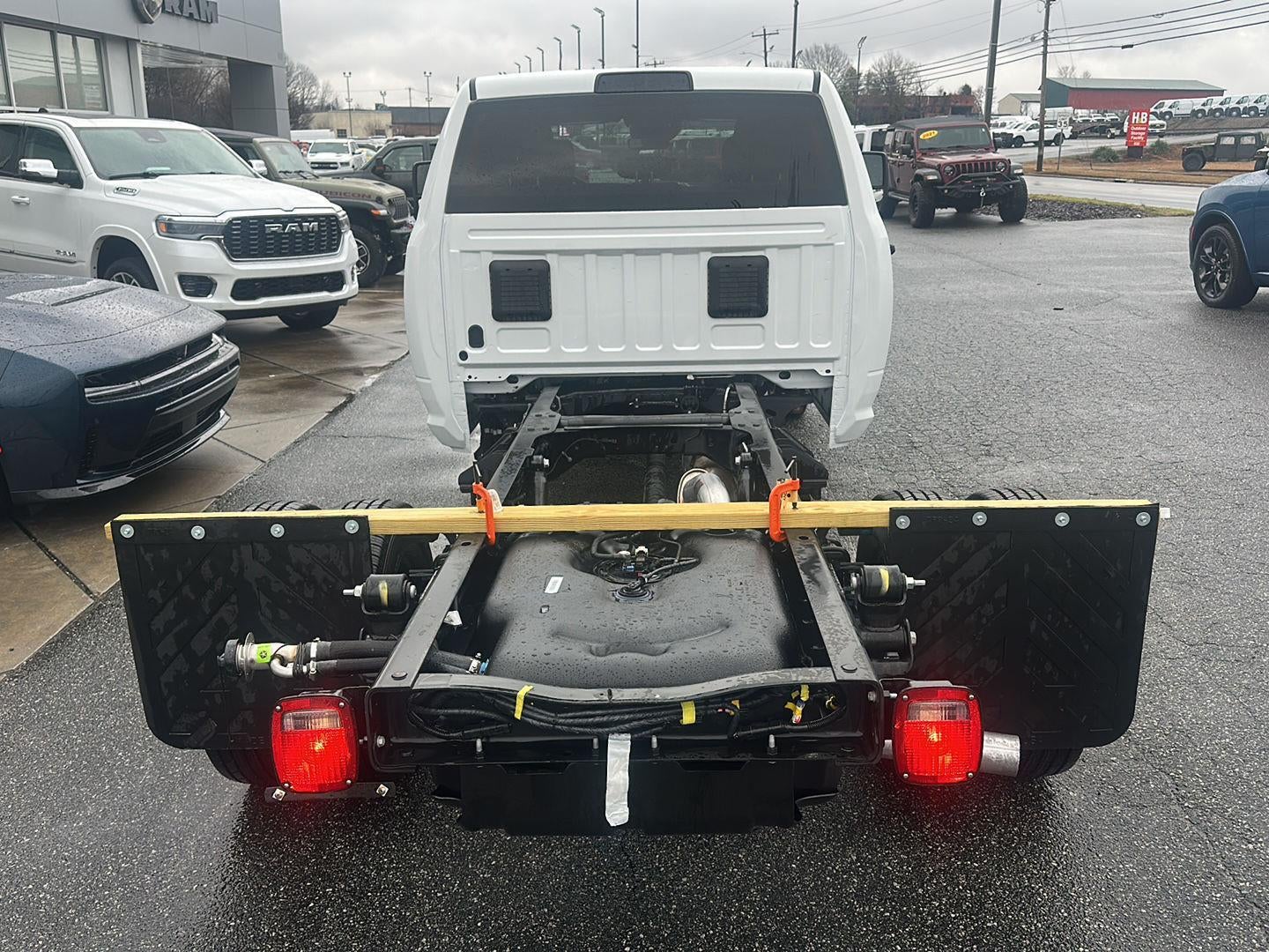 2026 RAM 3500 RAM 3500 TRADESMAN CREW CAB CHASSIS 4X4 60' CA