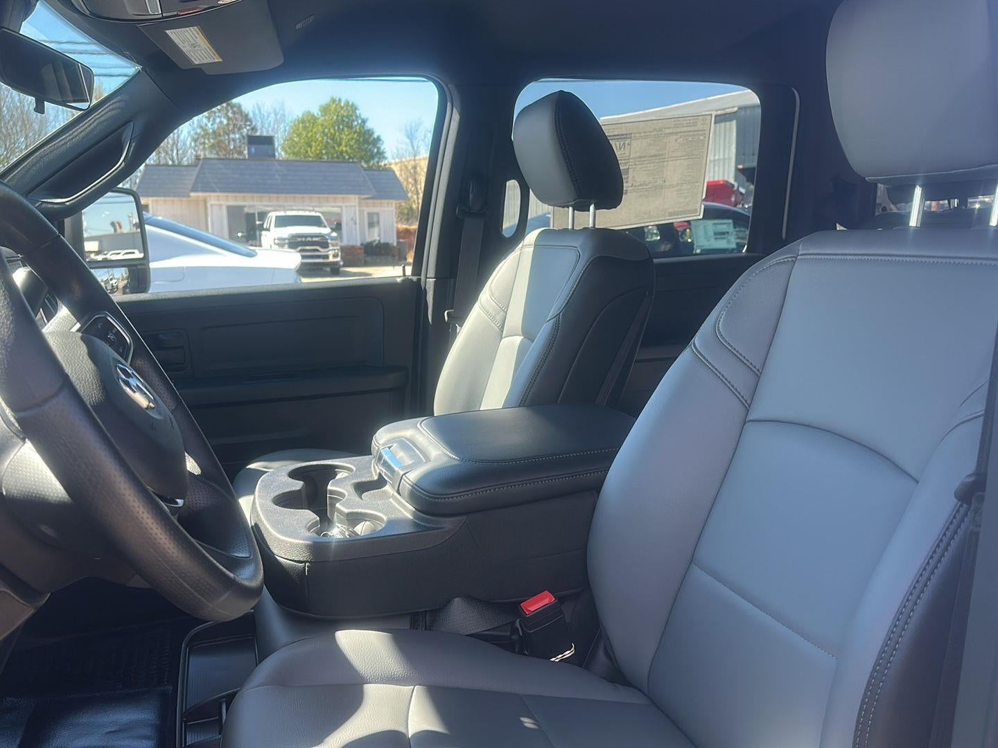 2026 RAM 3500 RAM 3500 TRADESMAN CREW CAB CHASSIS 4X4 60' CA