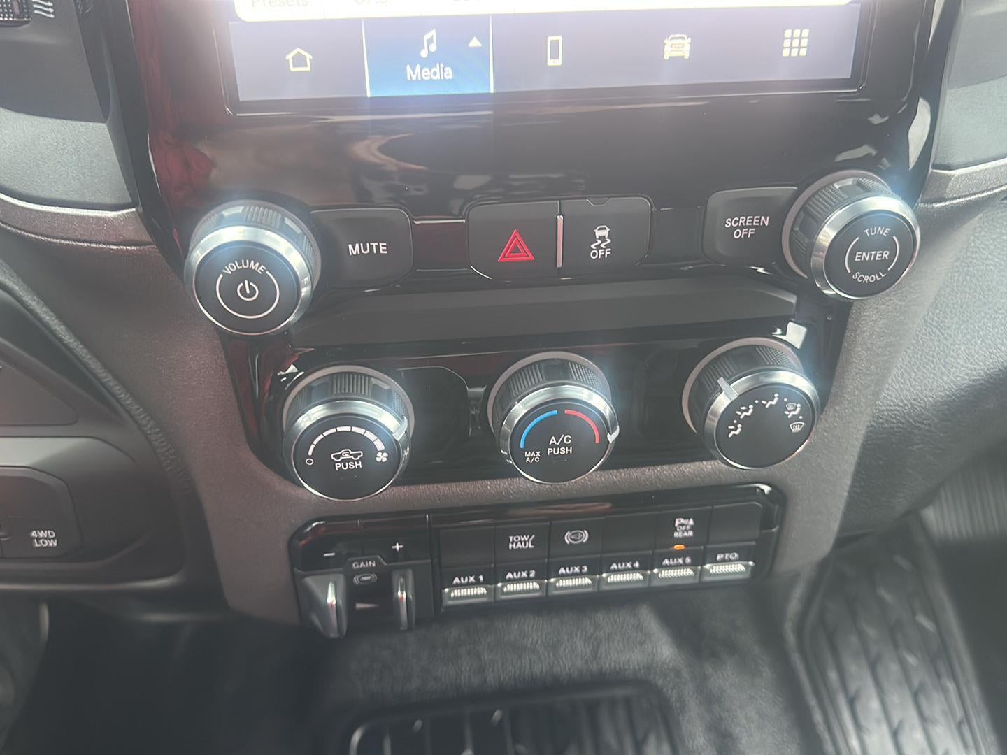 2026 RAM 3500 RAM 3500 TRADESMAN CREW CAB CHASSIS 4X4 60' CA