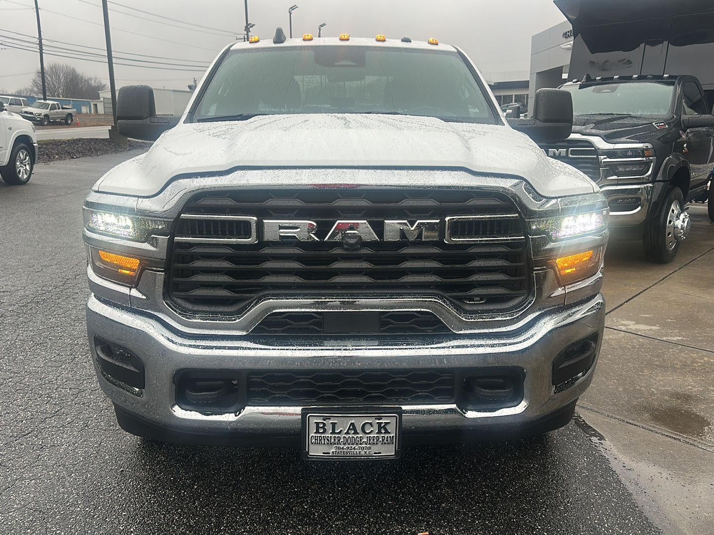 2026 RAM 3500 RAM 3500 TRADESMAN CREW CAB CHASSIS 4X4 60' CA