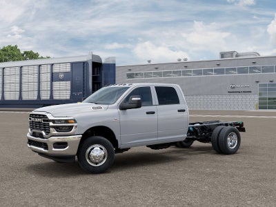 2026 DODGE TRUCK 3500 RAM 3500 TRADESMAN CREW CAB CHASSIS 4X4 60' CA