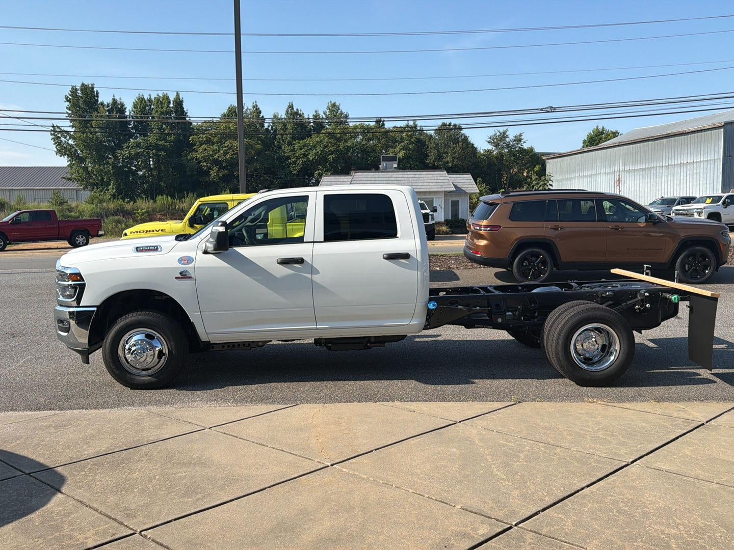 2027 RAM 3500 RAM 3500 TRADESMAN CREW CAB CHASSIS 4X4 60' CA