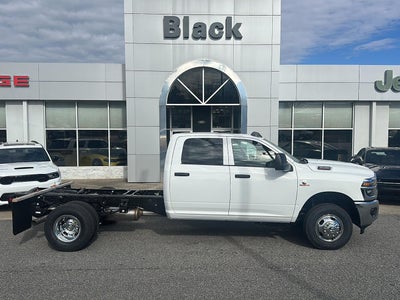 2026 RAM 3500 RAM 3500 TRADESMAN CREW CAB CHASSIS 4X4 60' CA