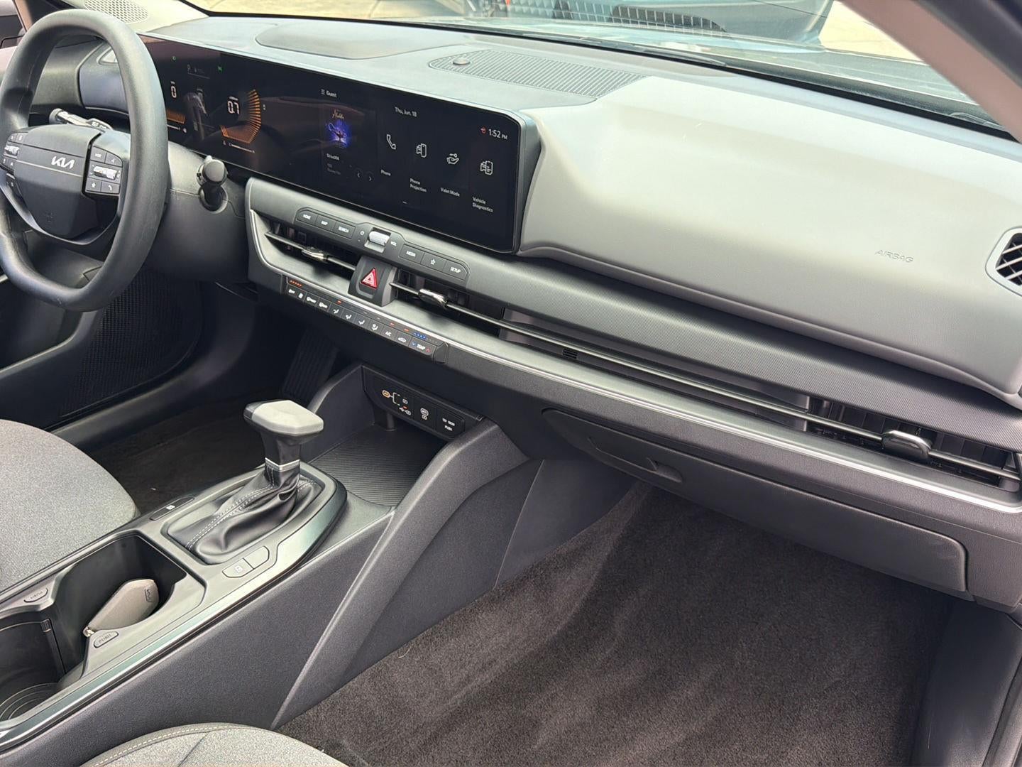 2025 Kia K4 LX/LXS LXS