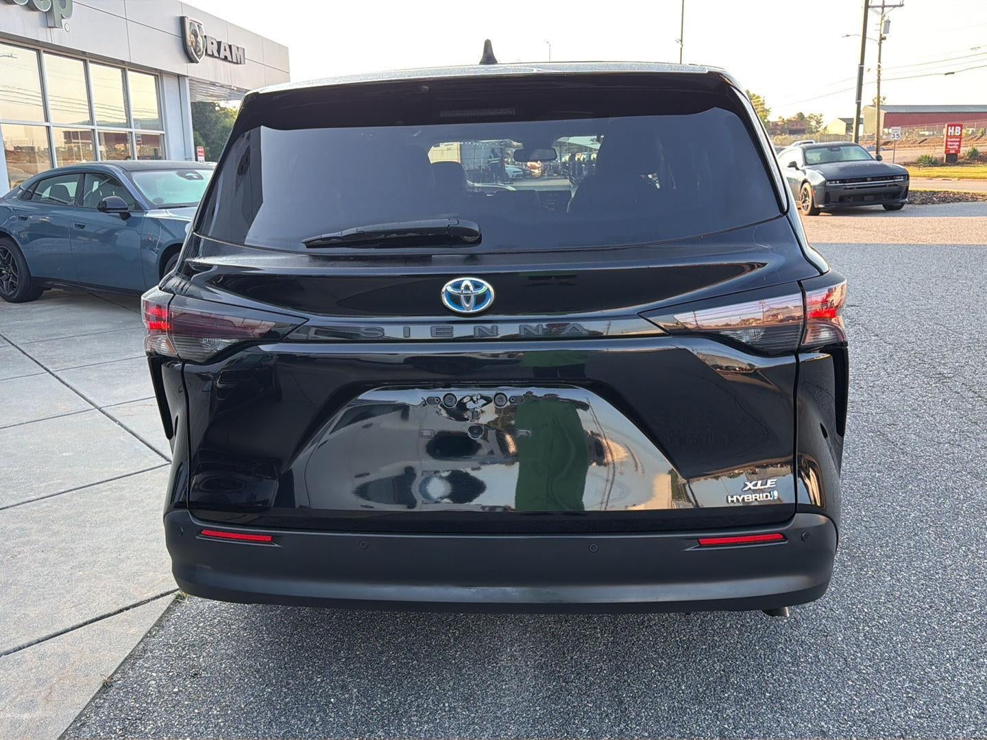 2023 Toyota Sienna XLE