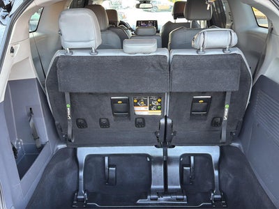2023 Toyota Sienna XLE