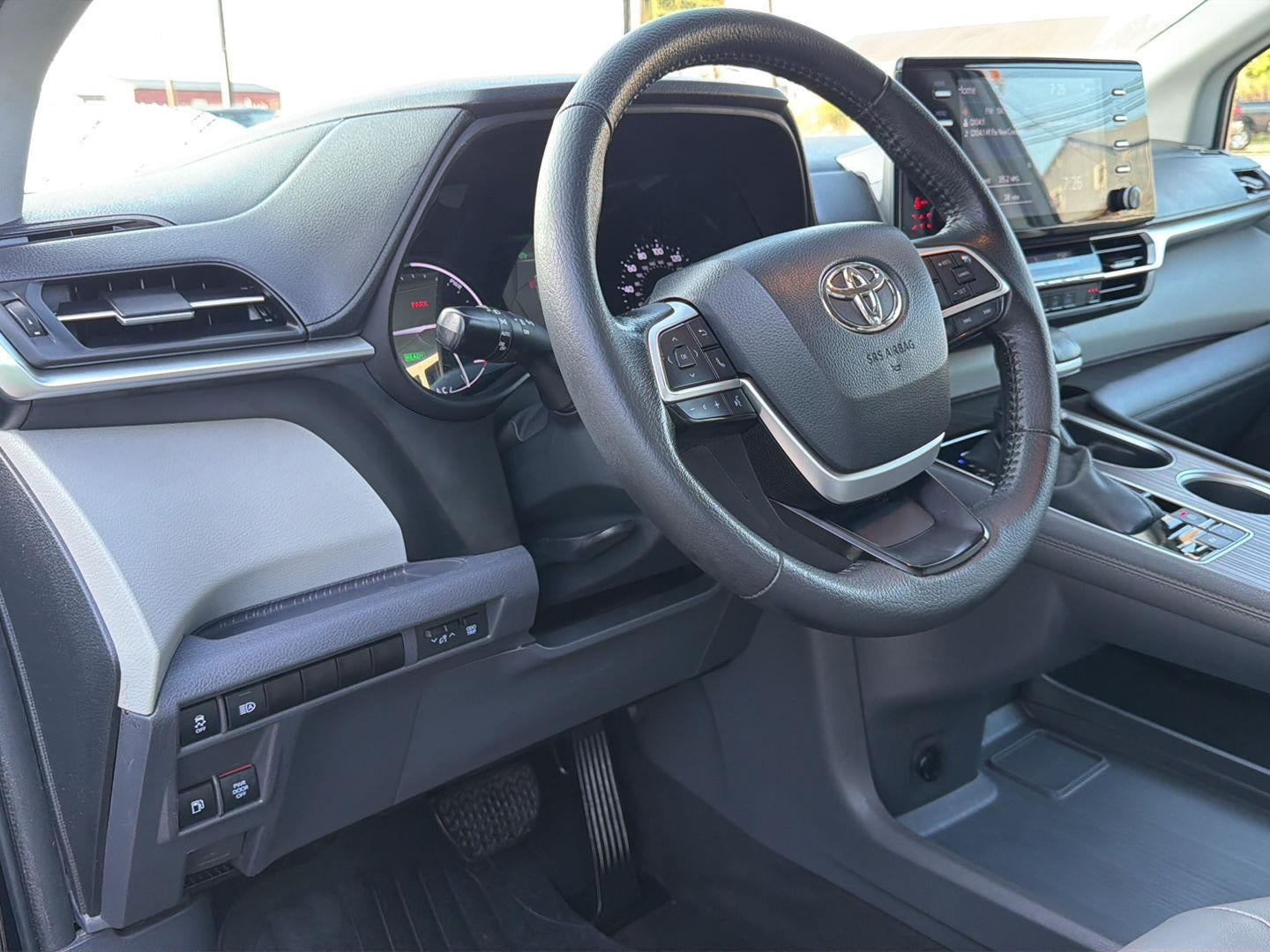 2023 Toyota Sienna XLE