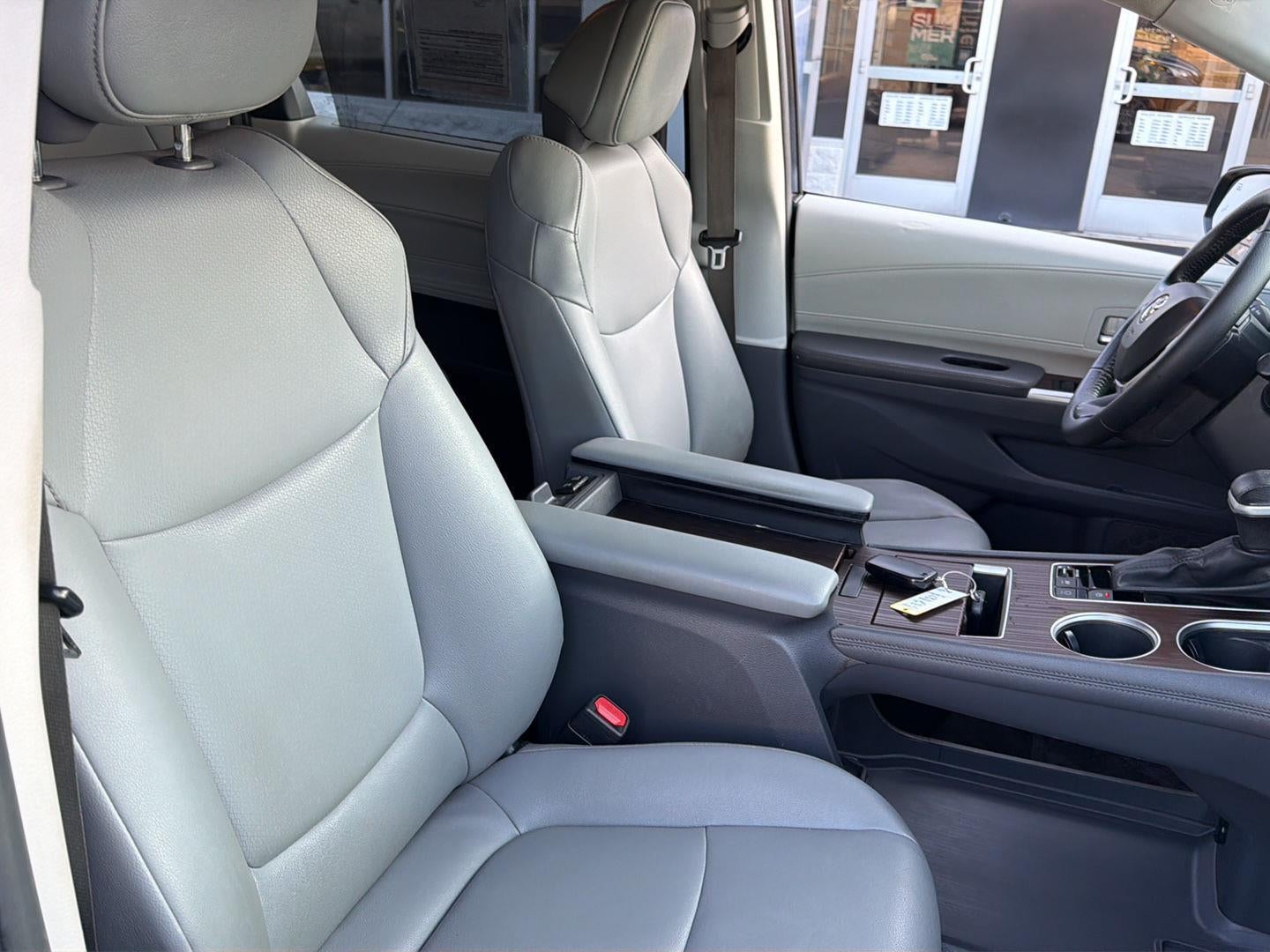 2023 Toyota Sienna XLE